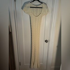 Elegant Cream Knit Maxi Dress